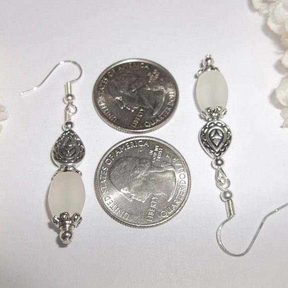 Earrings, White Earrings, Beaded Earring, White and Silver Earring, Earring 7924 - Picture 3 of 8